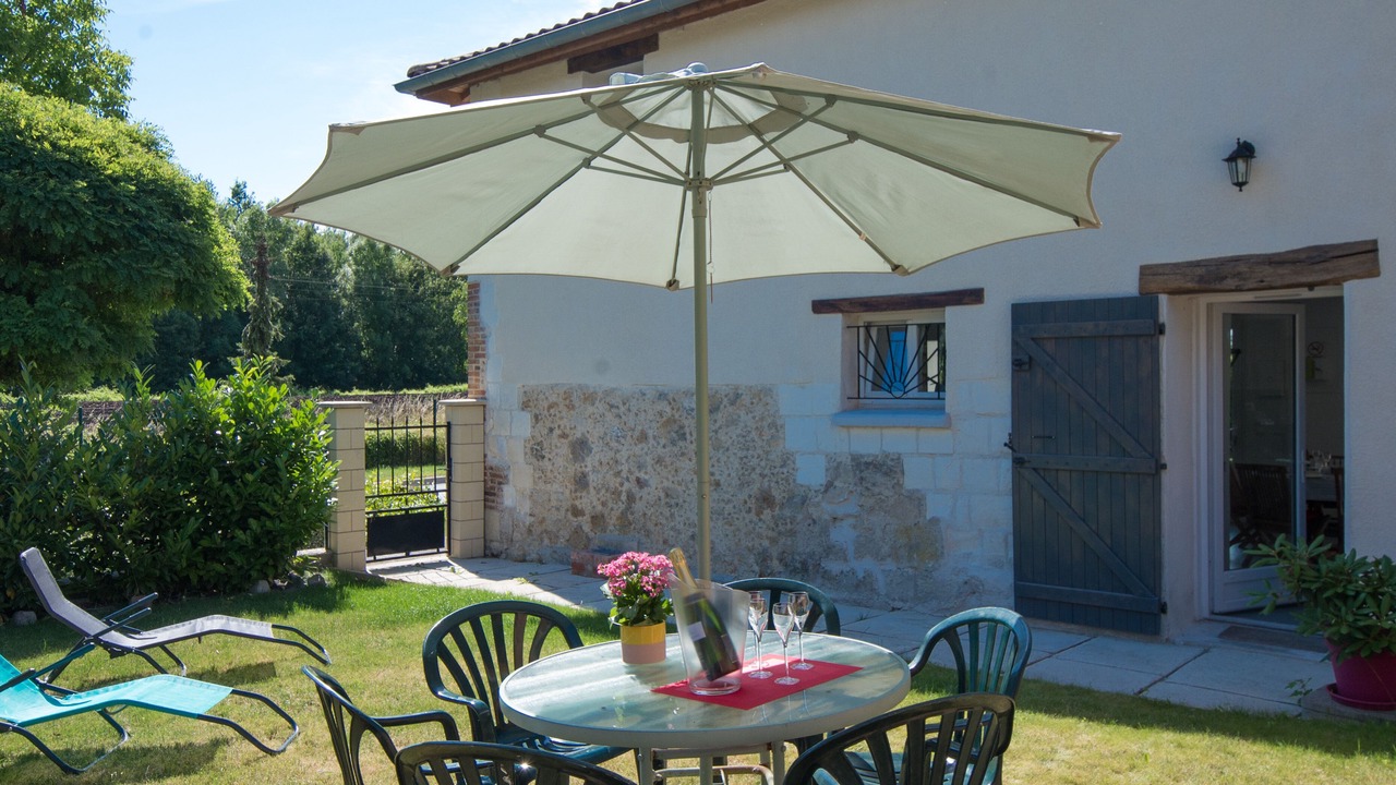 Photo of Outdoor in Compertrix