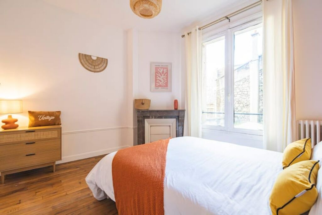 Photo of Bedroom in Reims City Centre