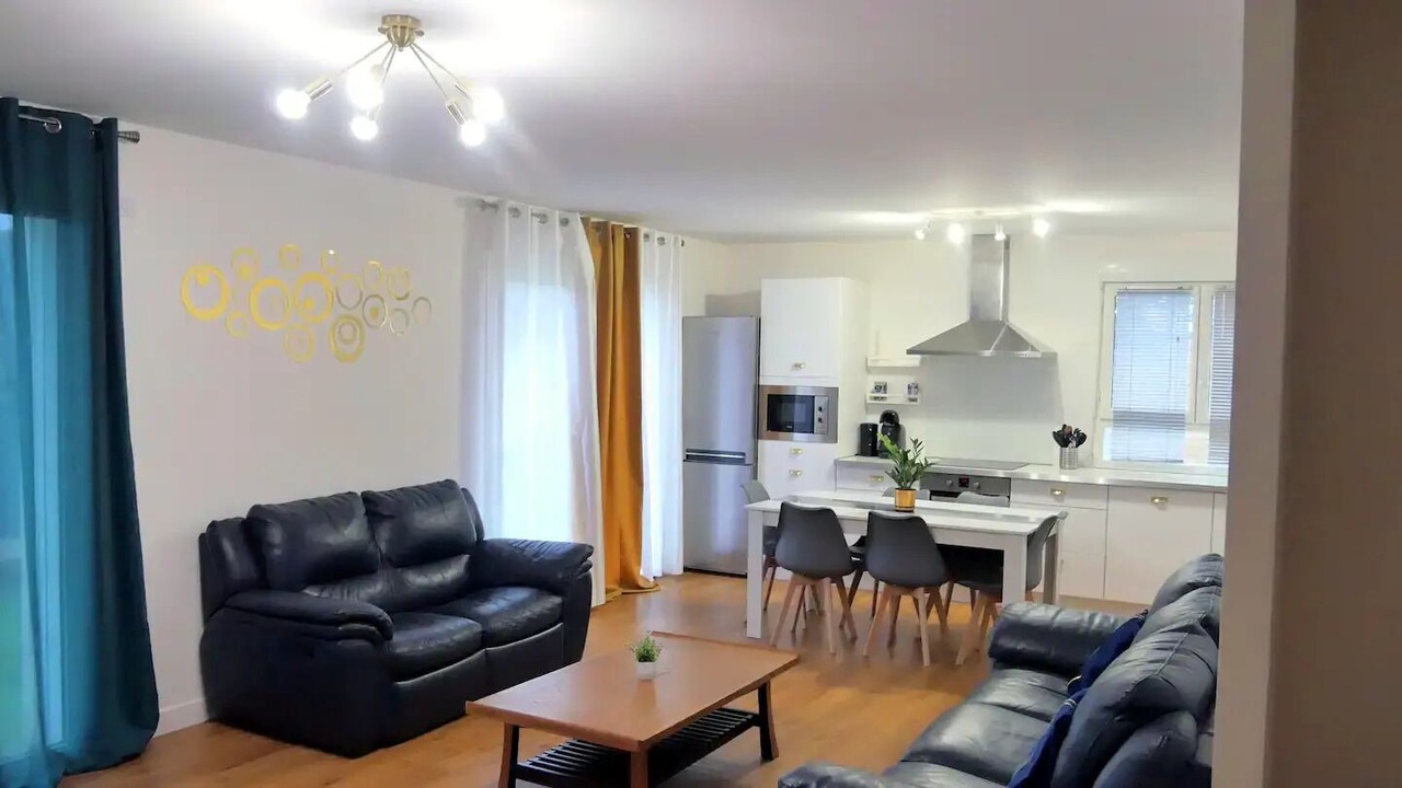 Photo of Livingroom in La Grande-Paroisse