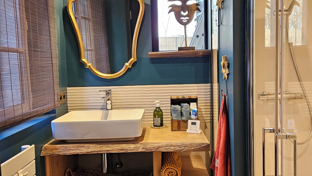 Photo of Bathroom in Brunelles