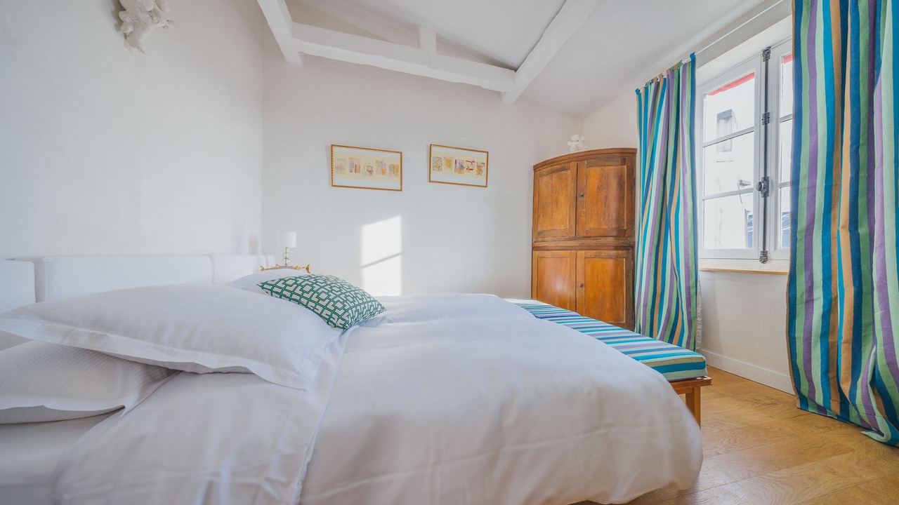 Photo of Bedroom in Champs-Elysees