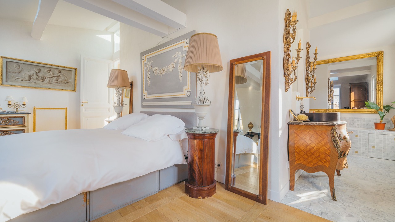 Photo of Bedroom in Champs-Elysees
