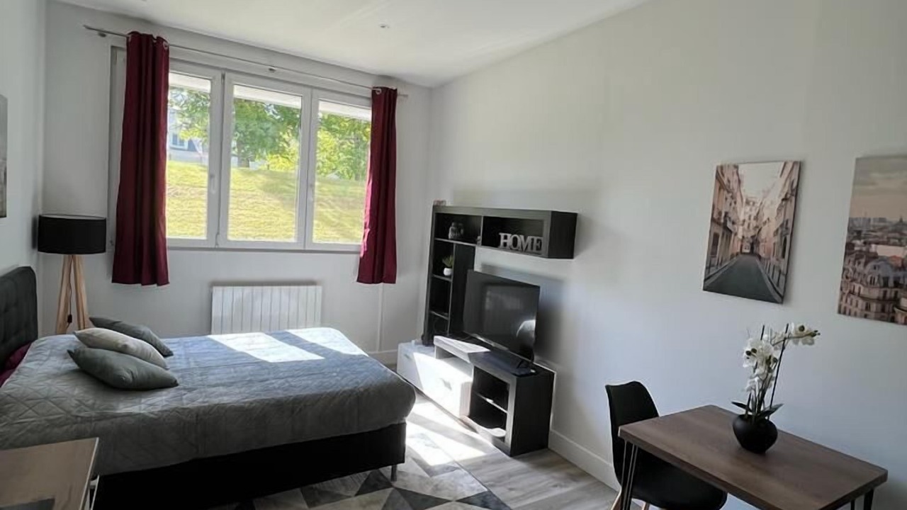 Photo of Bedroom in Camp de Royallieu