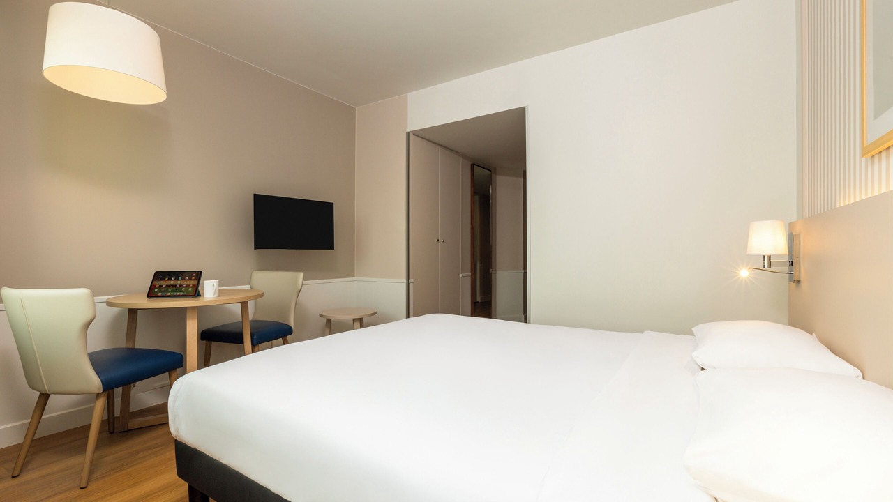 Photo of Bedroom in Grenelle