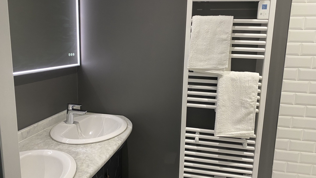 Photo of Bathroom in Crevecœur-en-Brie