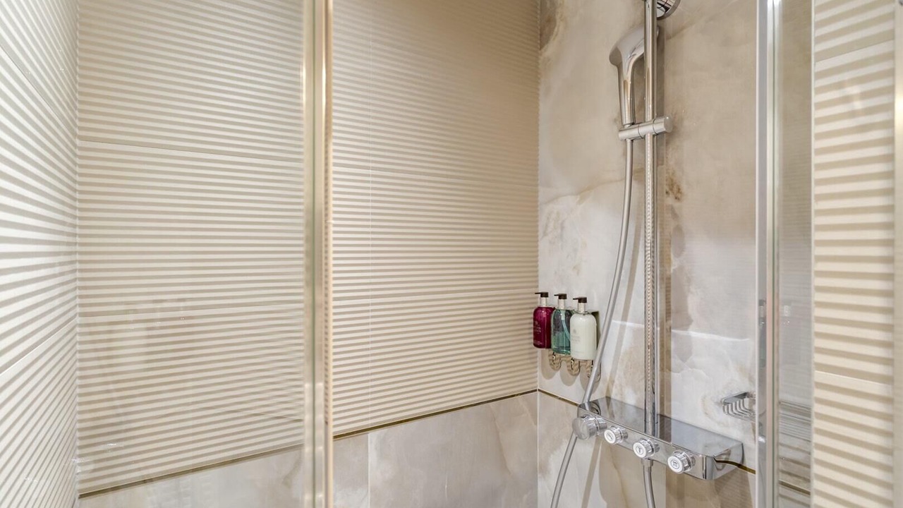 Photo of Bathroom in Chaussee-d'Antin