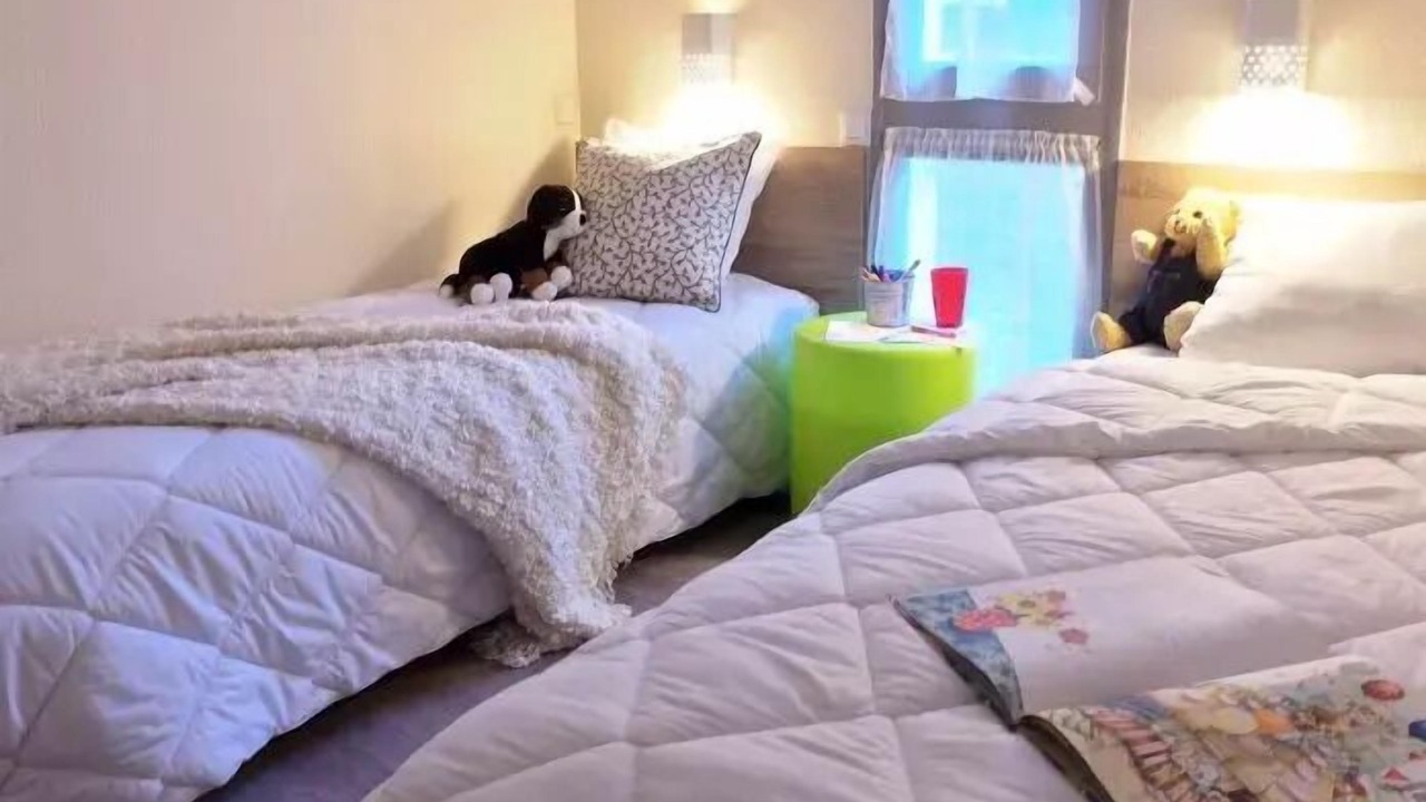 Photo of Bedroom in Flee