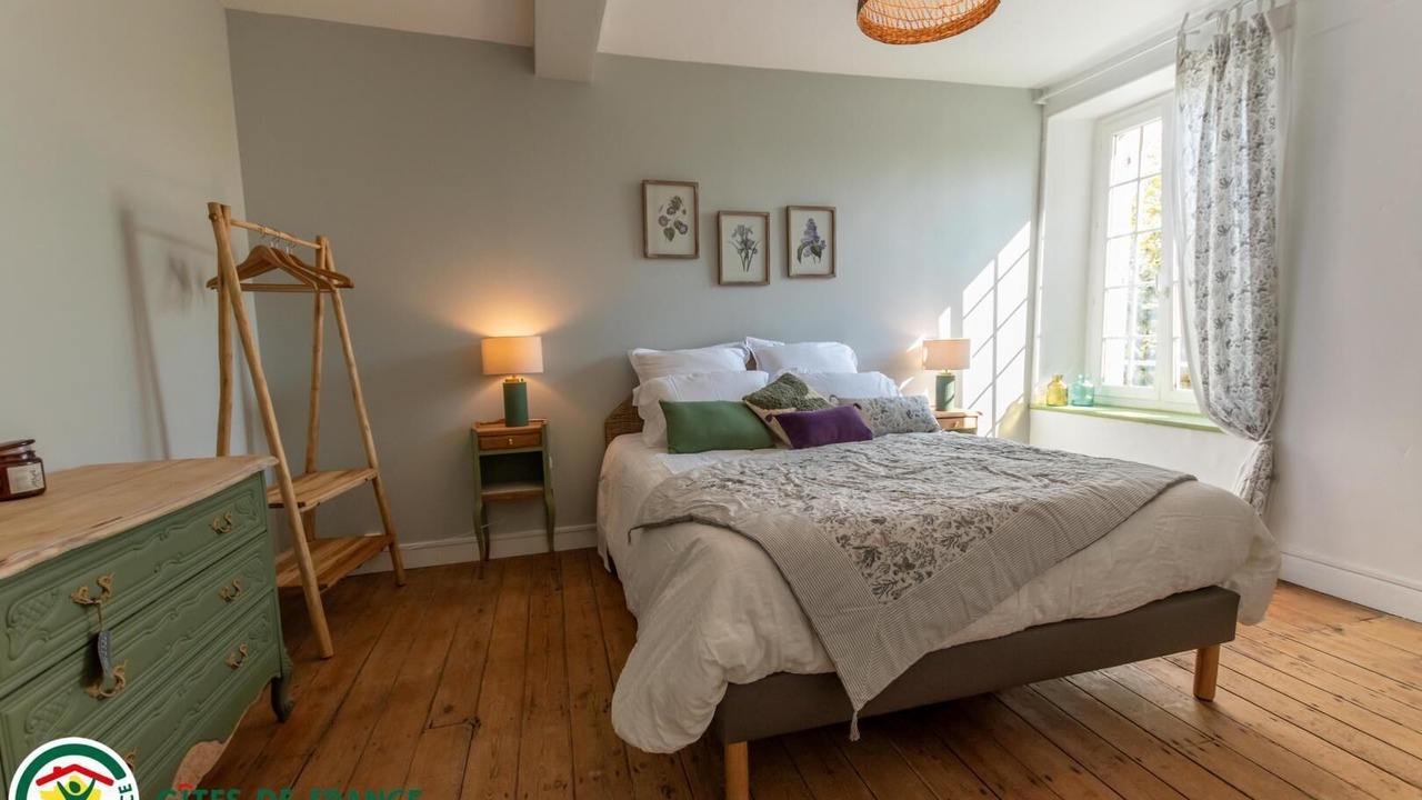 Photo of Bedroom in Pevy