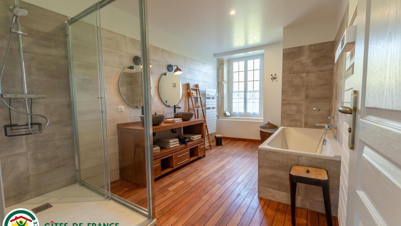 Photo of Bathroom in Pevy