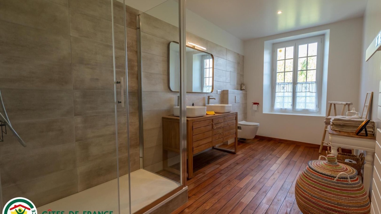 Photo of Bathroom in Pevy
