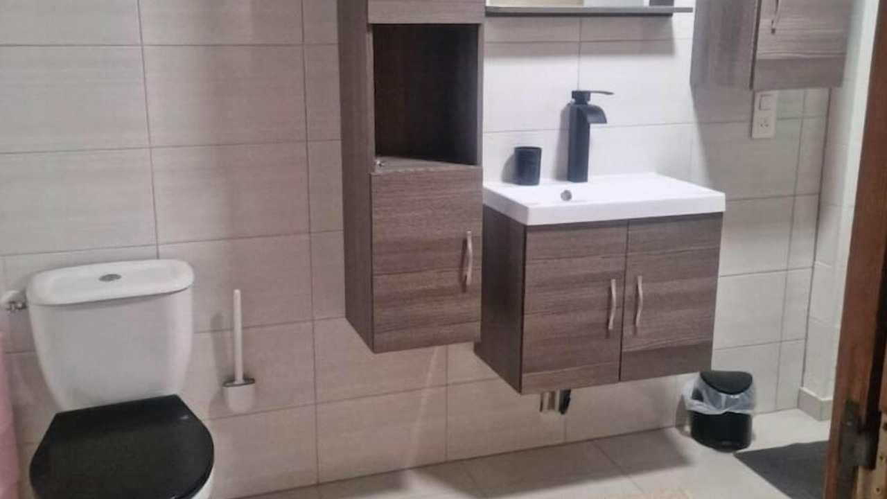 Photo of Bathroom in Menetru-le-Vignoble