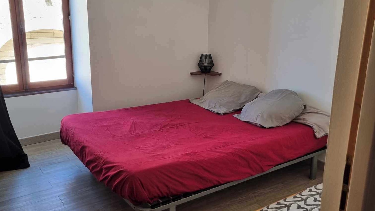 Photo of Bedroom in Menetru-le-Vignoble