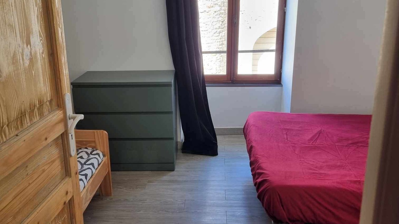 Photo of Bedroom in Menetru-le-Vignoble