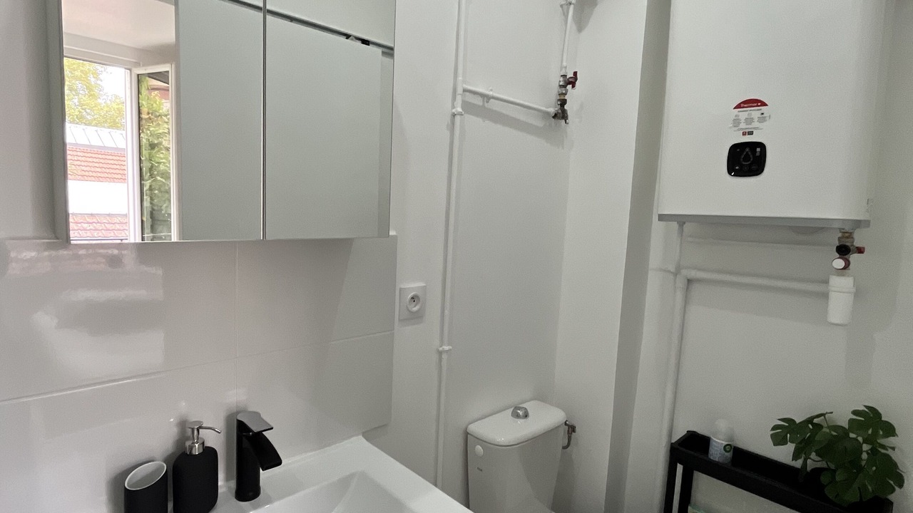 Photo of Bathroom in Asnieres-sur-Seine