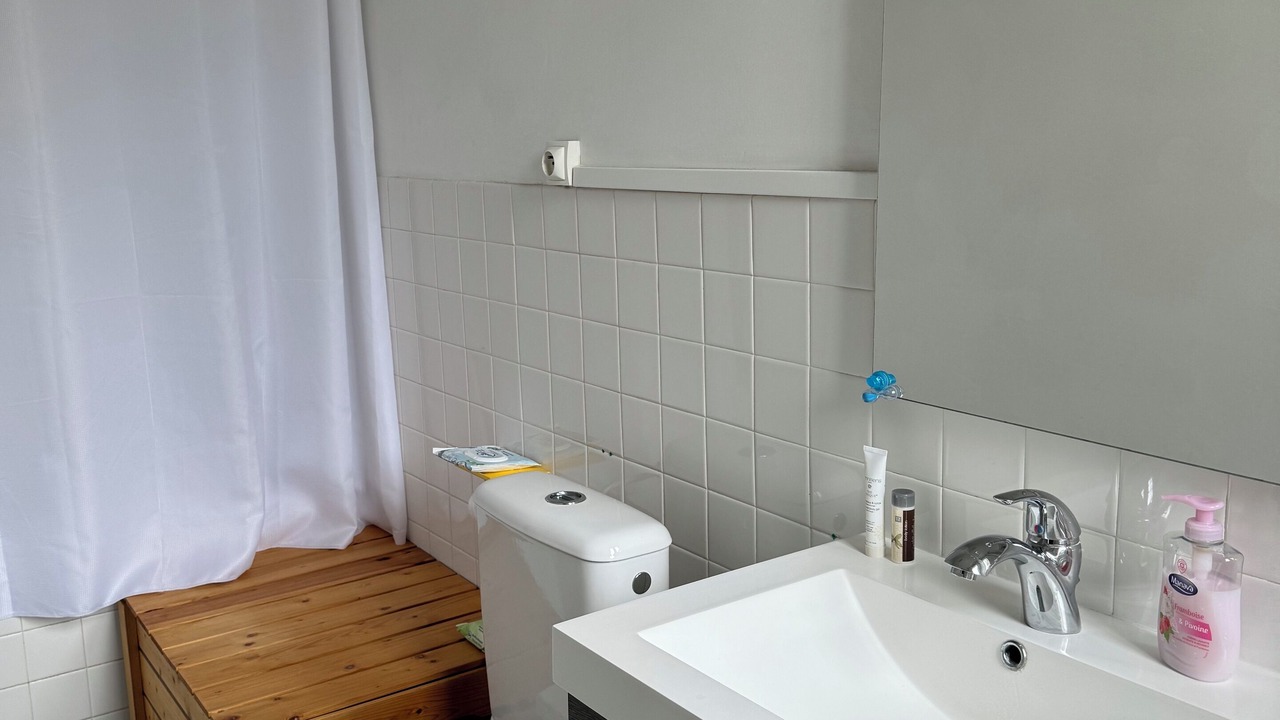Photo of Bathroom in Isles-les-Meldeuses