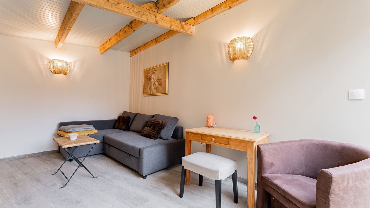 Photo of Livingroom in Lens