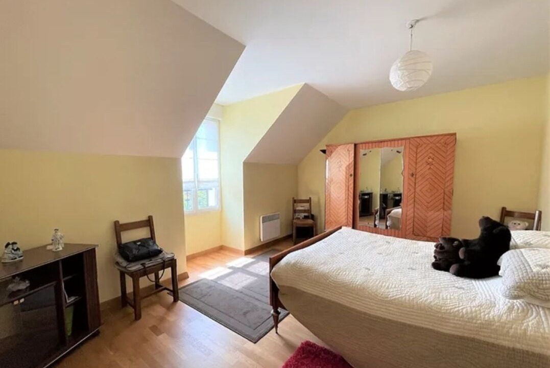Photo of Bedroom in Saint-Prix