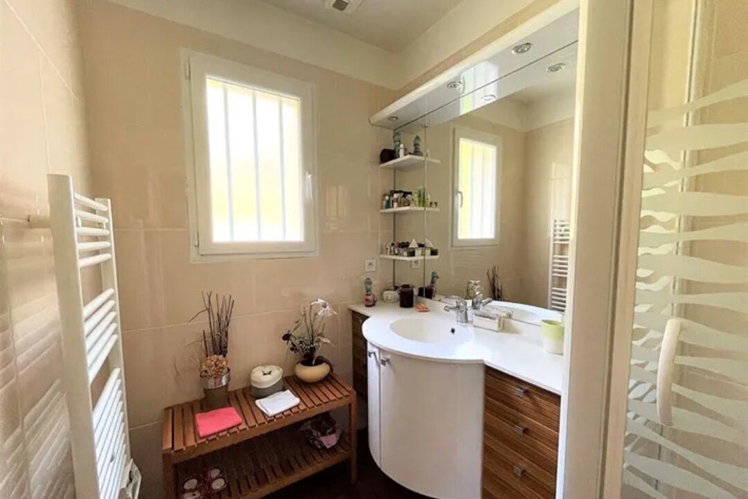 Photo of Bathroom in Saint-Prix