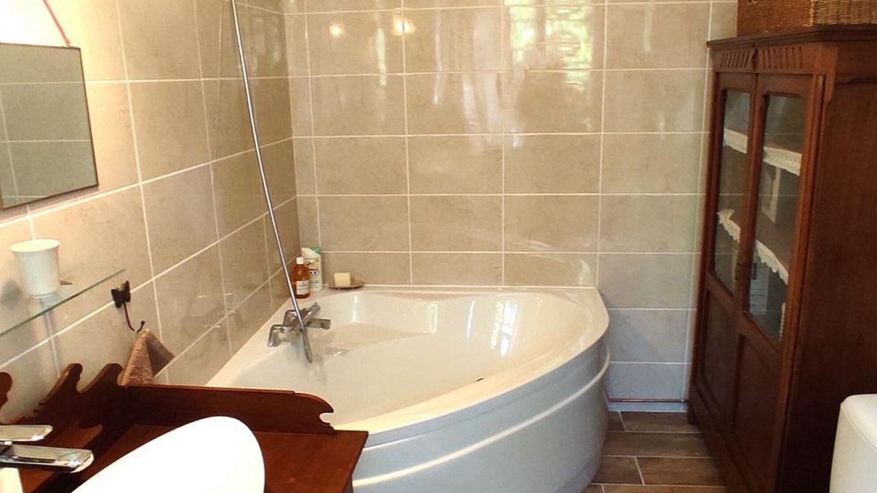 Photo of Bathroom in Nourard-le-Franc
