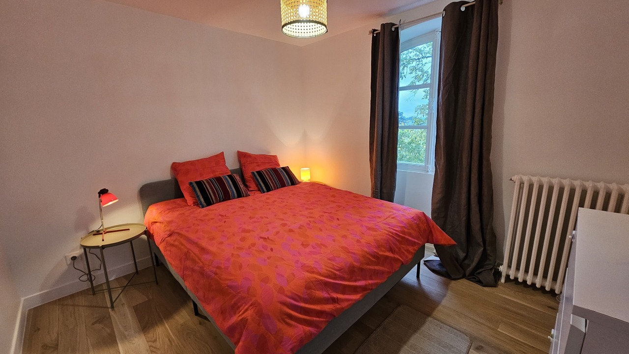 Photo of Bedroom in Brunoy