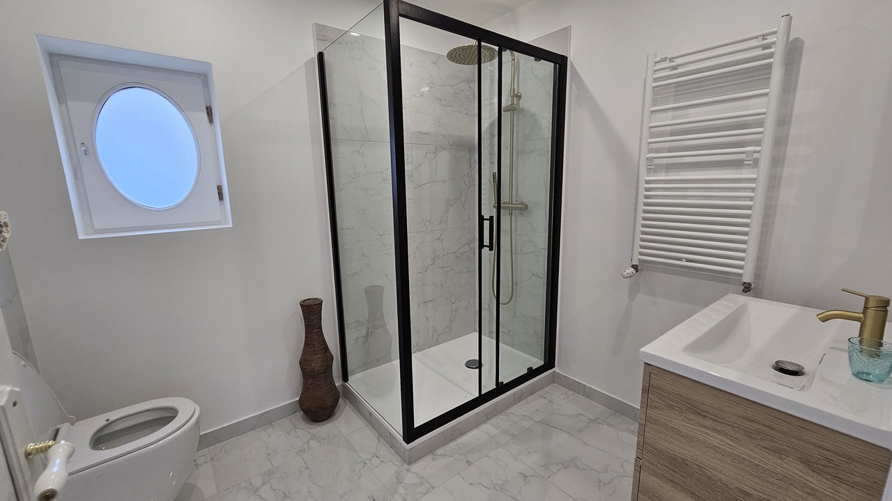 Photo of Bathroom in Brunoy