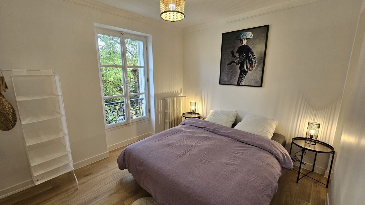 Photo of Bedroom in Brunoy
