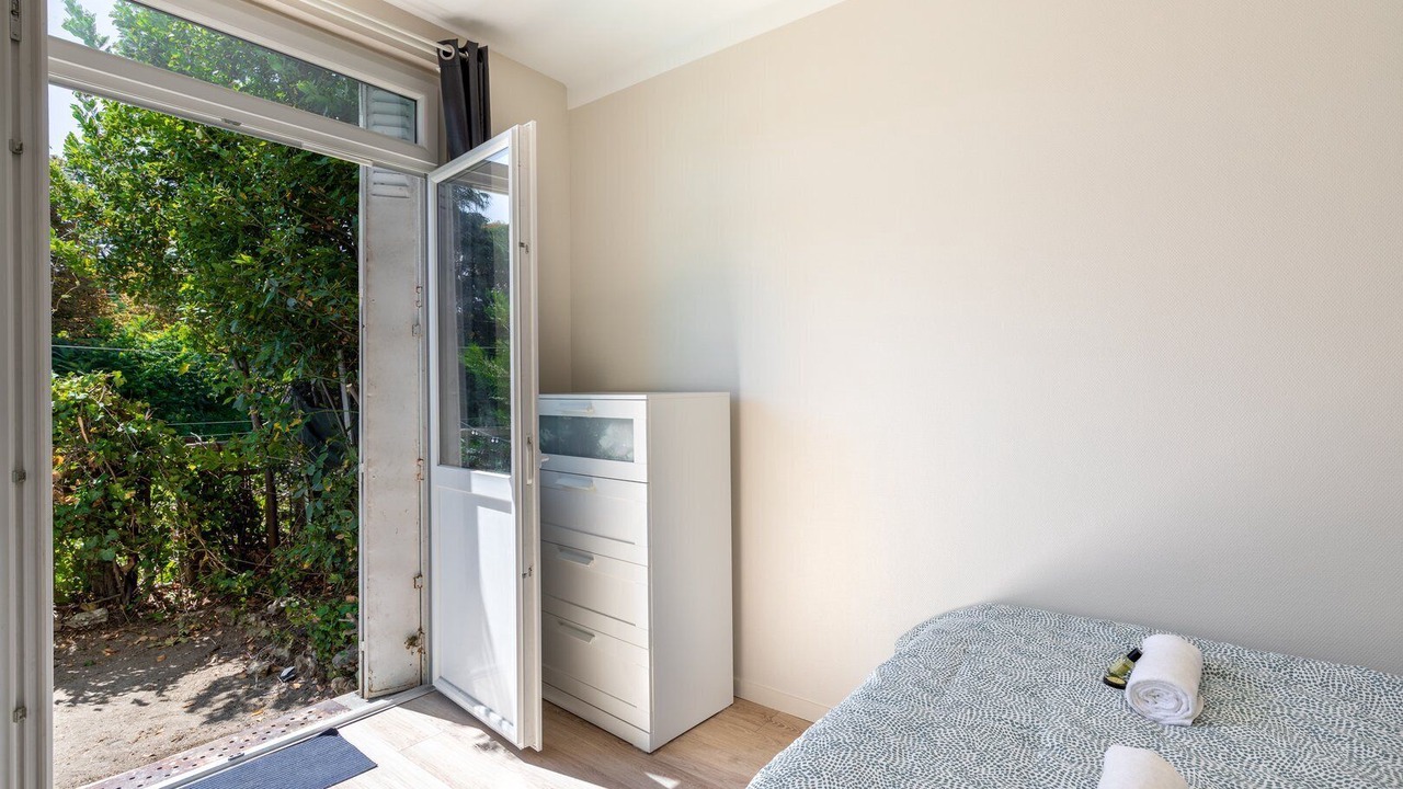 Photo of Bedroom in Colombes