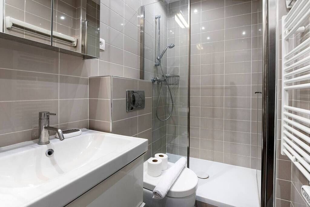 Photo of Bathroom in Quartier du Mail