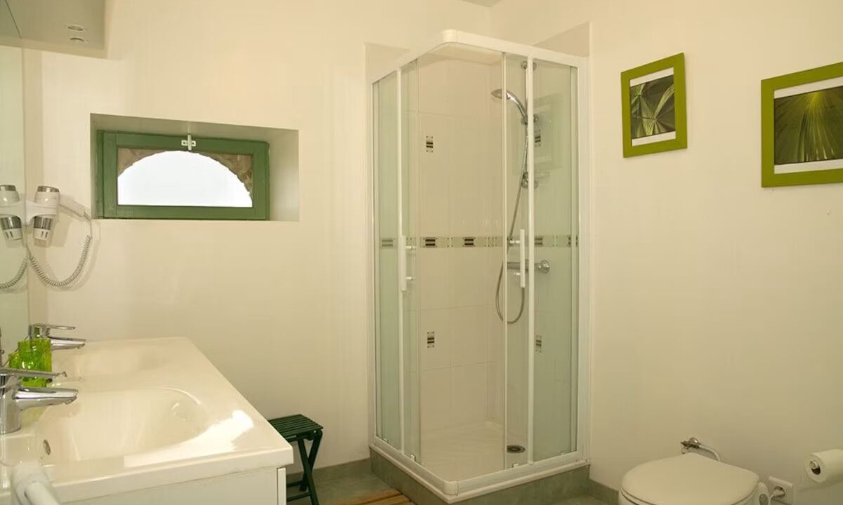 Photo of Bathroom in Pontigne
