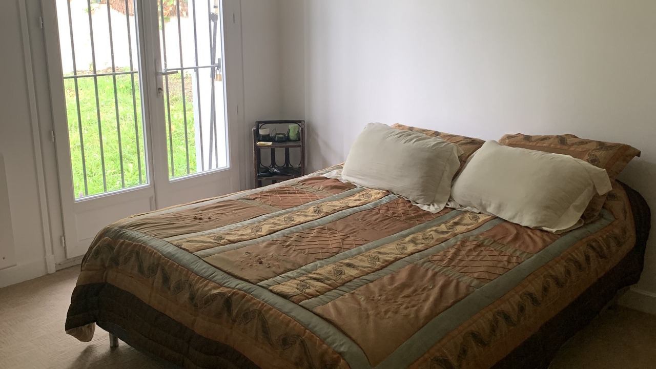 Photo of Bedroom in Argenteuil