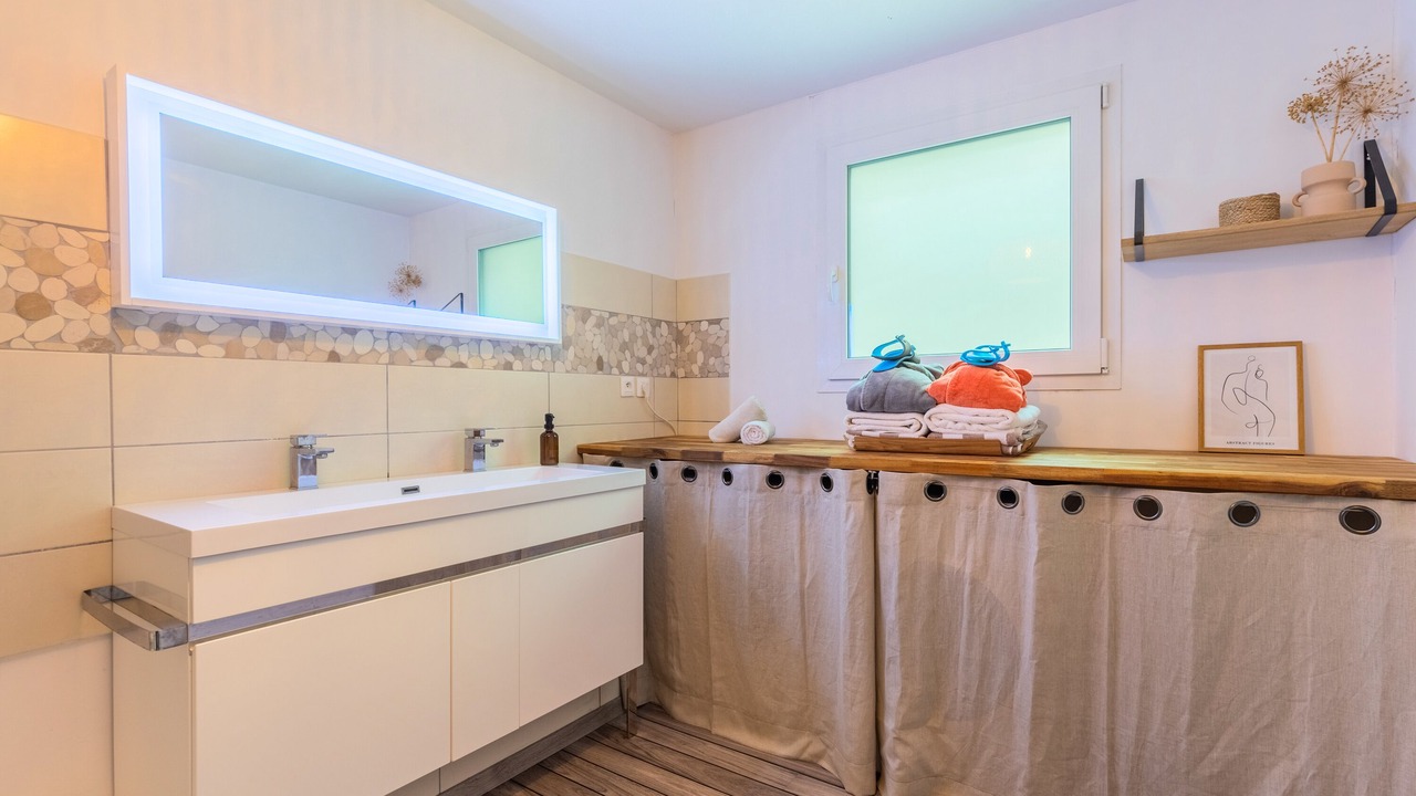 Photo of Bathroom in Gondecourt