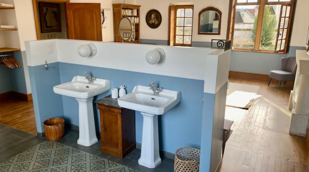 Photo of Bathroom in Marnay-sur-Seine