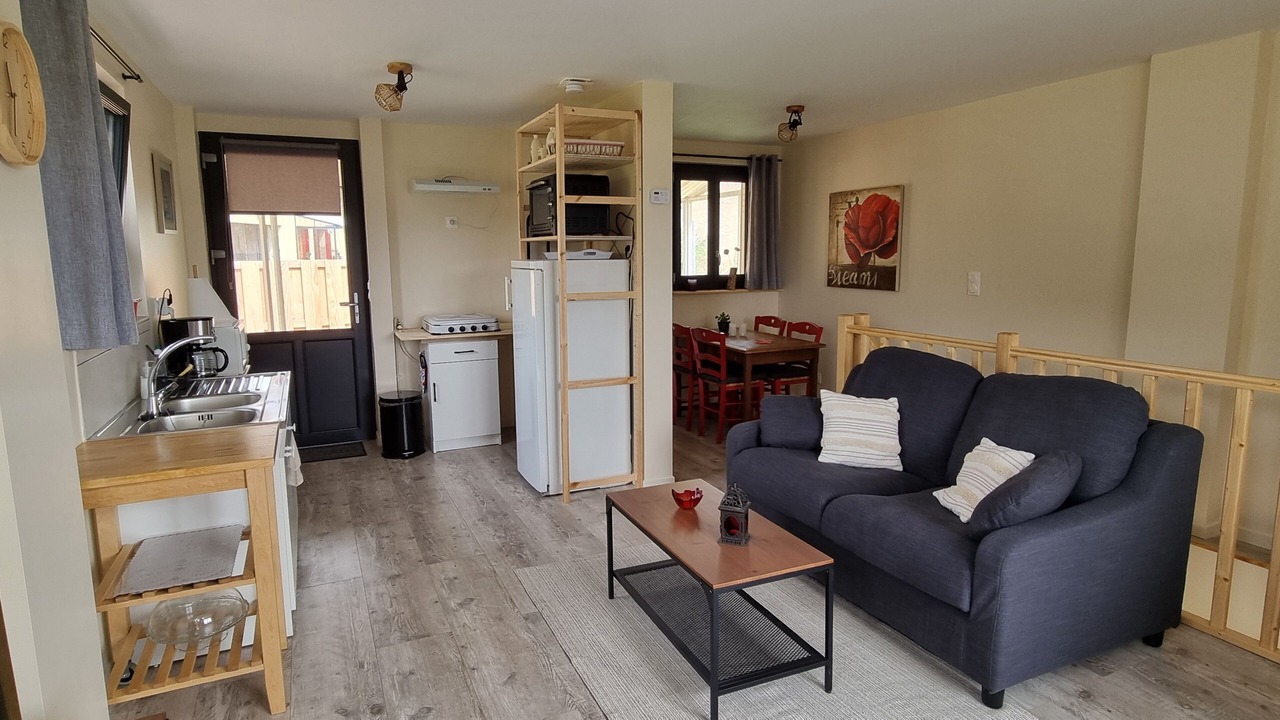 Photo of Livingroom in Menessaire