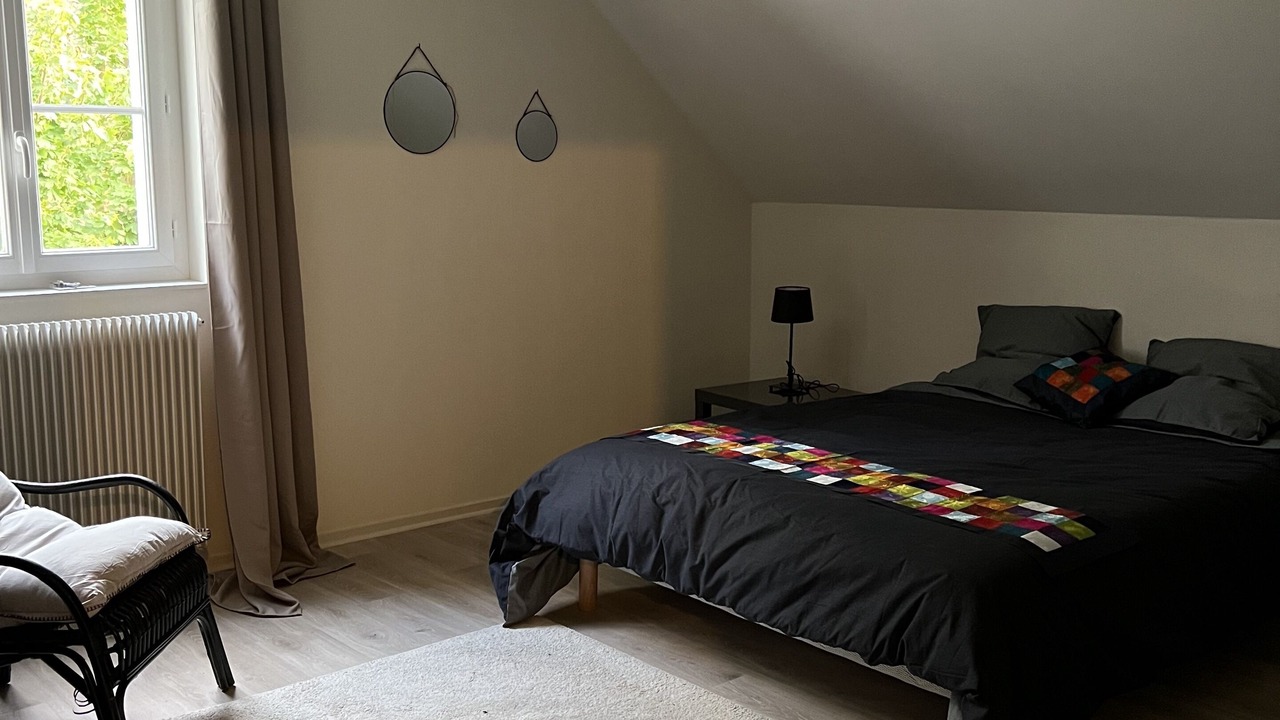 Photo of Bedroom in Menetreux-le-Pitois