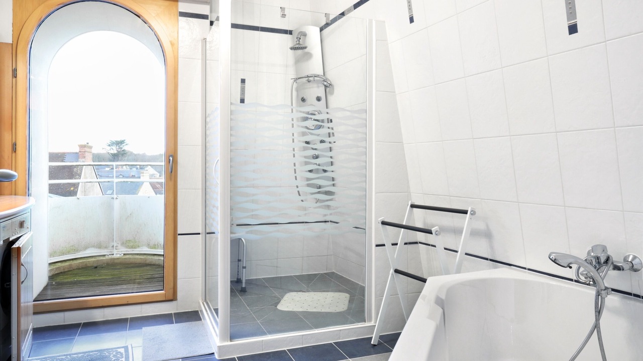 Photo of Bathroom in Barneville-Carteret