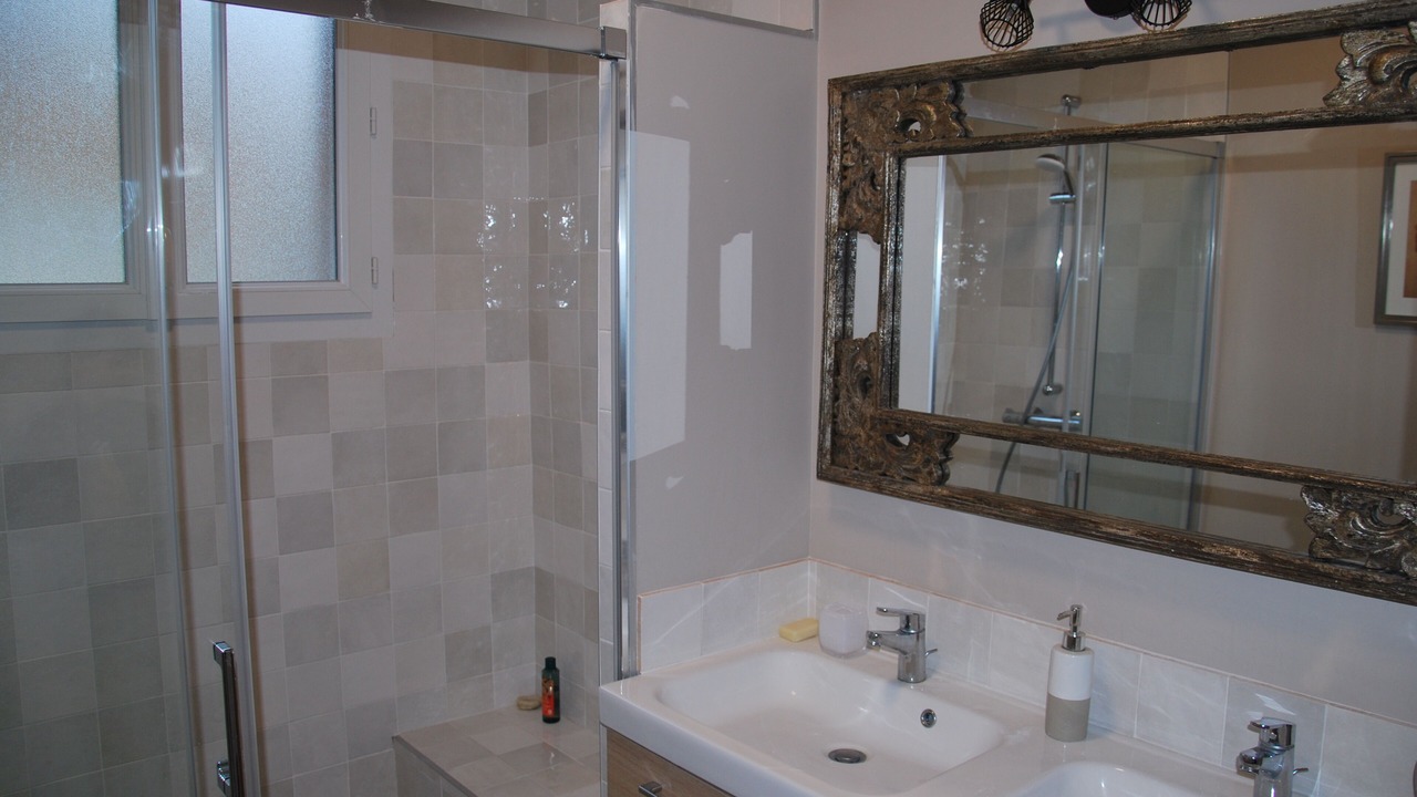 Photo of Bathroom in Palaiseau