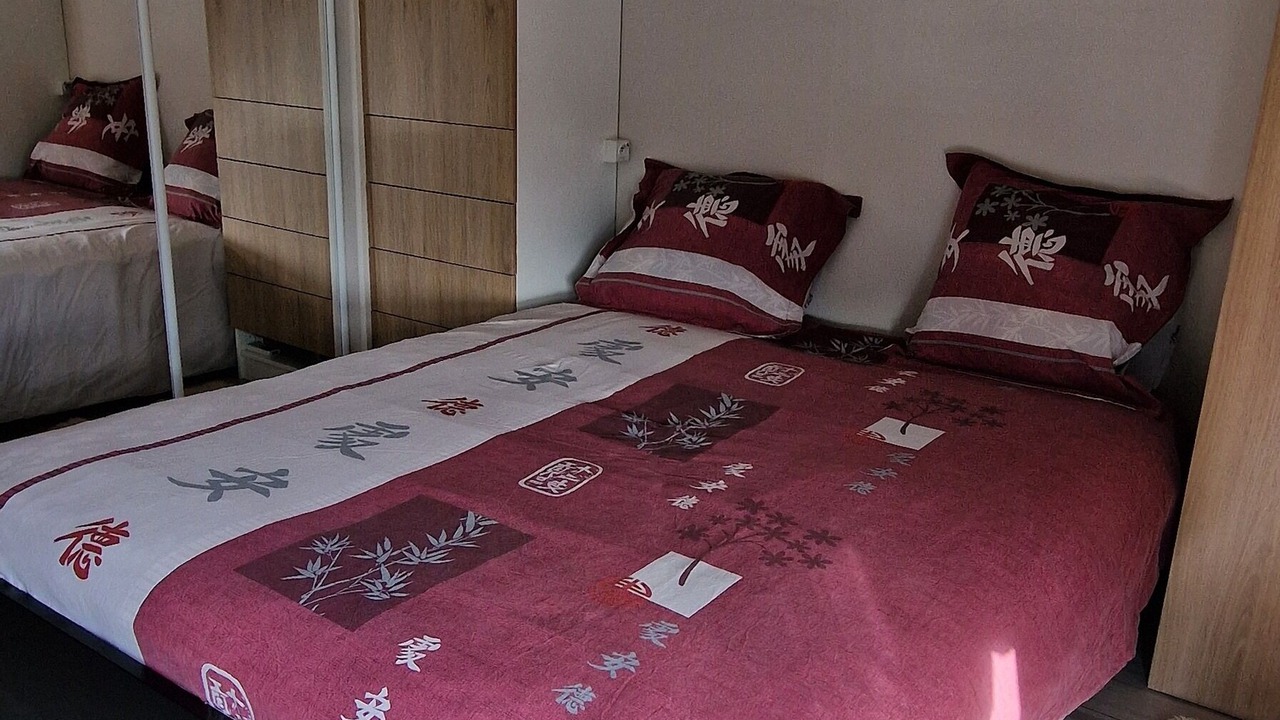 Photo of Bedroom in Colombes