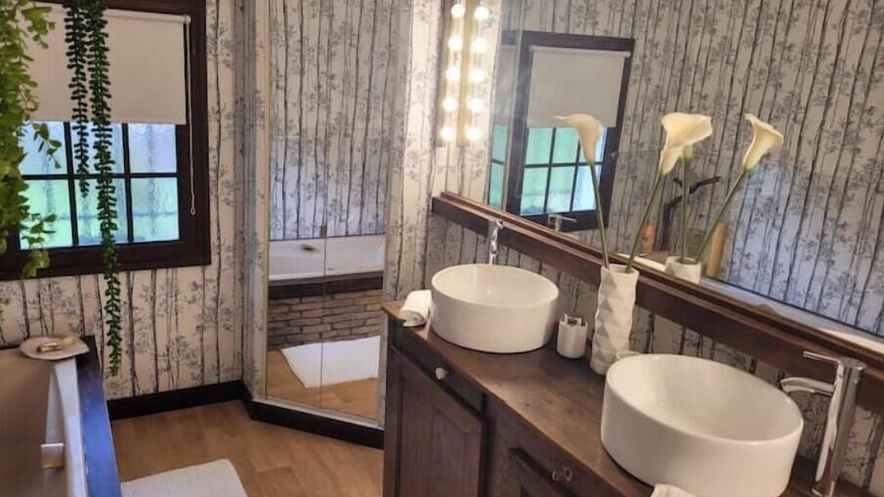 Photo of Bathroom in Gonneville-la-Mallet