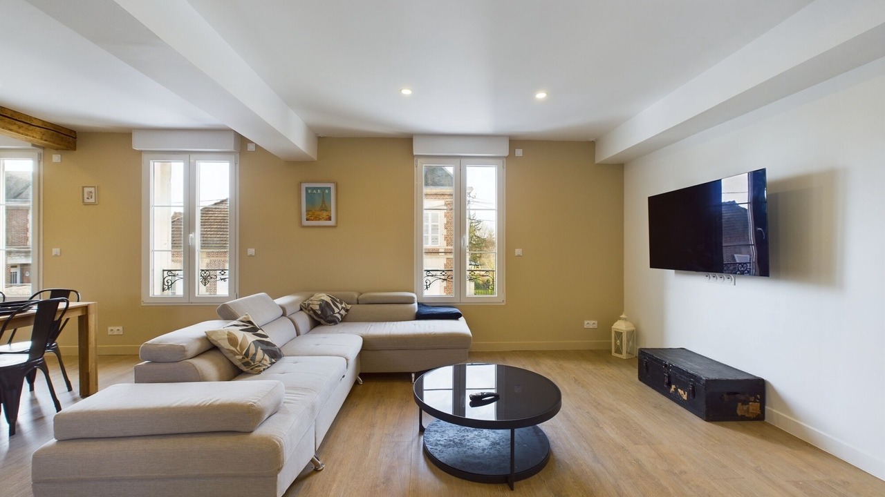Photo of Livingroom in Margny-les-Compiegne