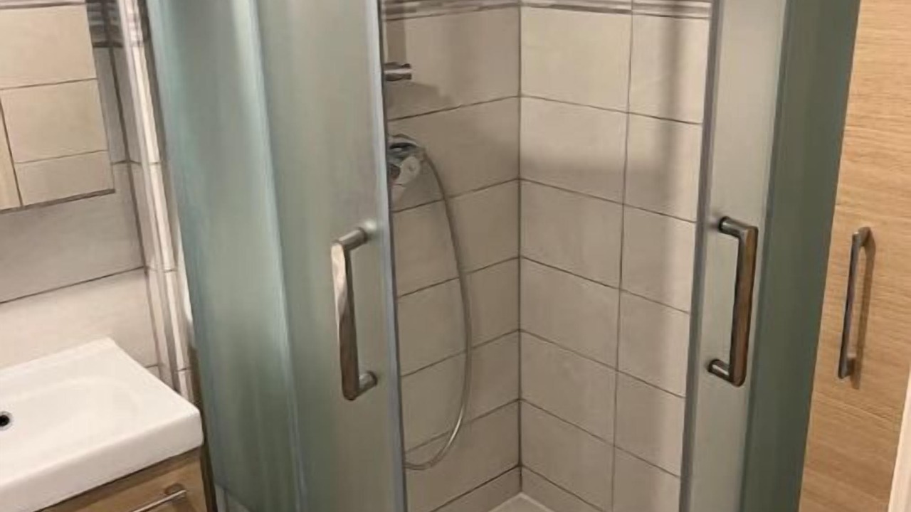 Photo of Bathroom in Villeneuve-le-Roi