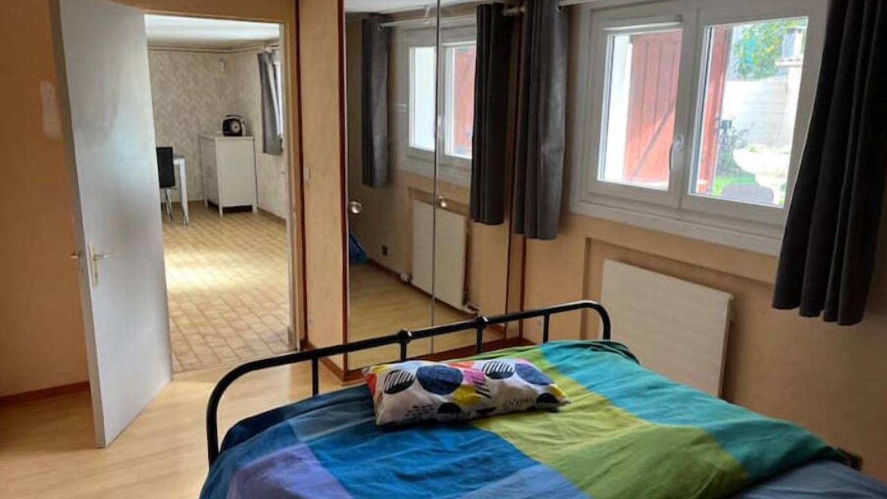Photo of Bedroom in Villeneuve-le-Roi