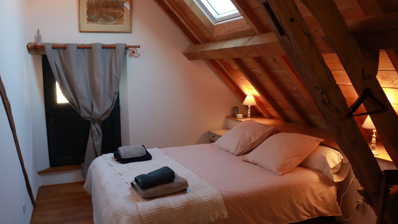 Photo of Bedroom in Sainte-Gauburge-Sainte-Colombe