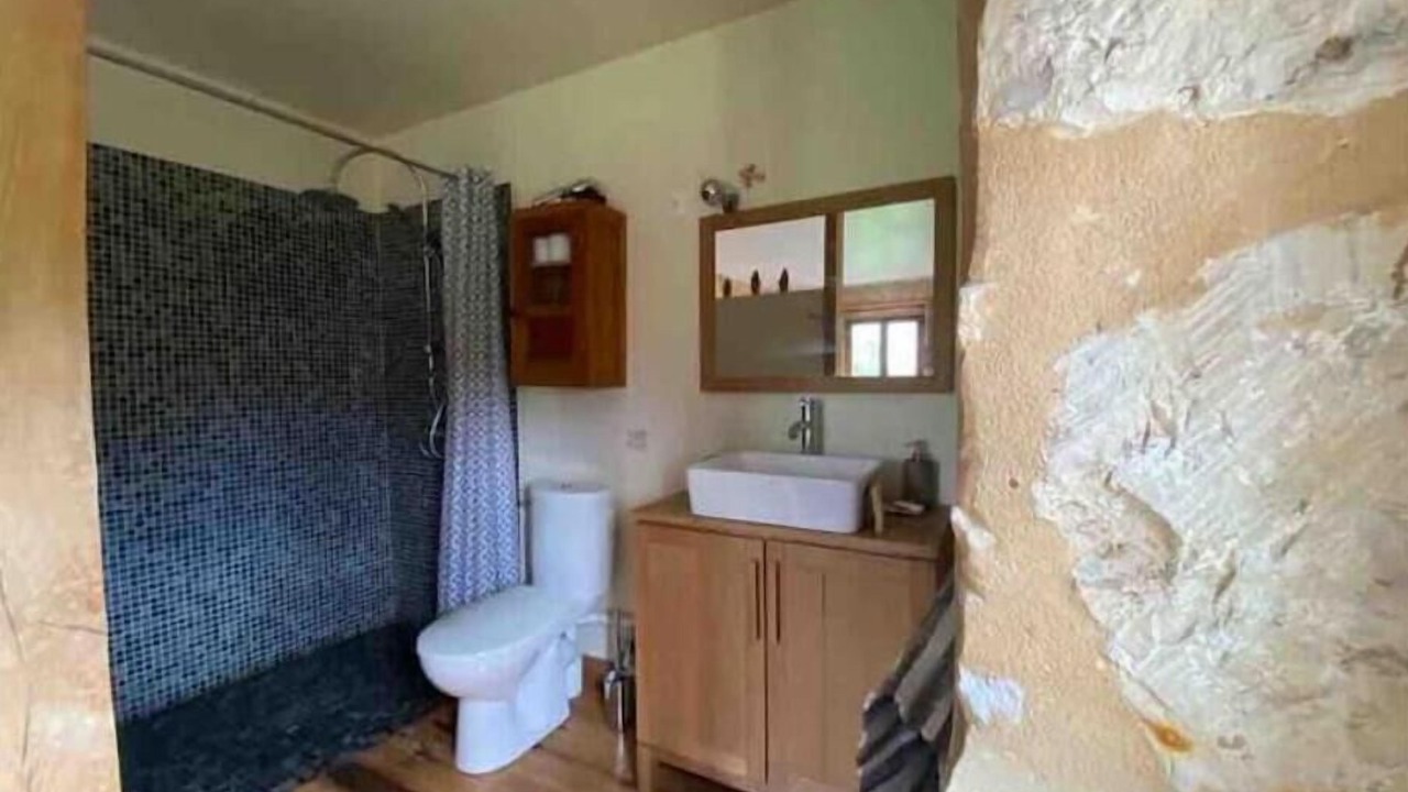 Photo of Bathroom in La Chapelle-Montligeon