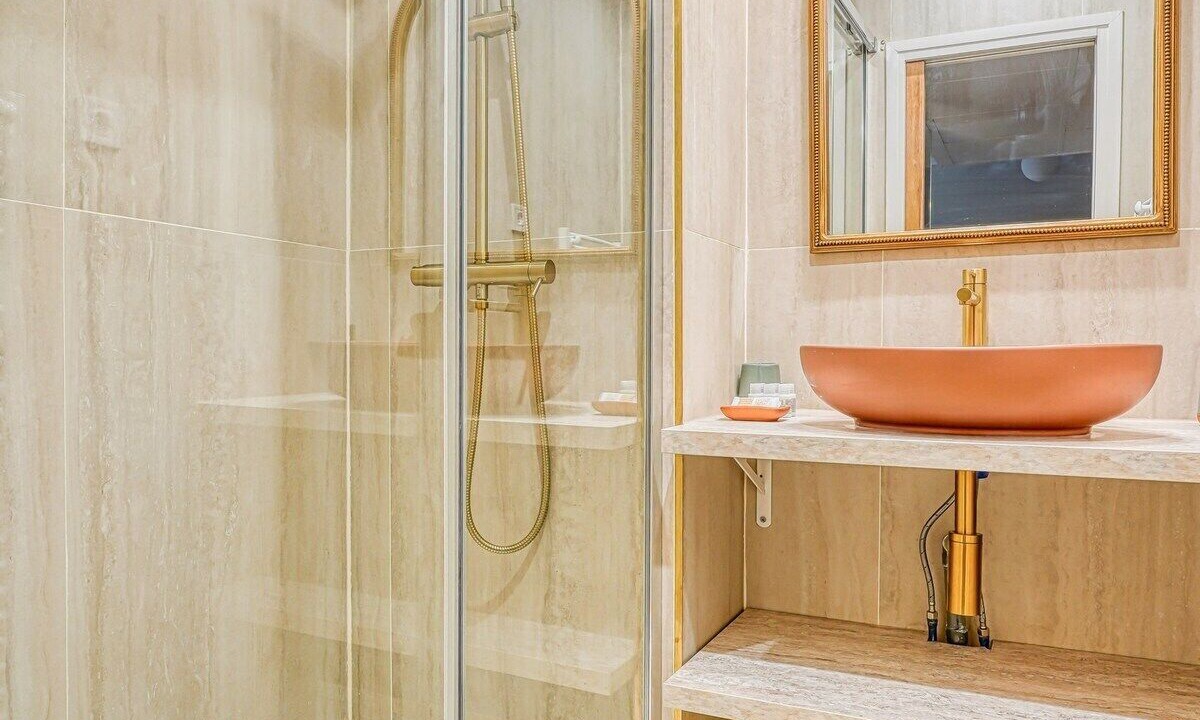 Photo of Bathroom in Faubourg de l'Arche