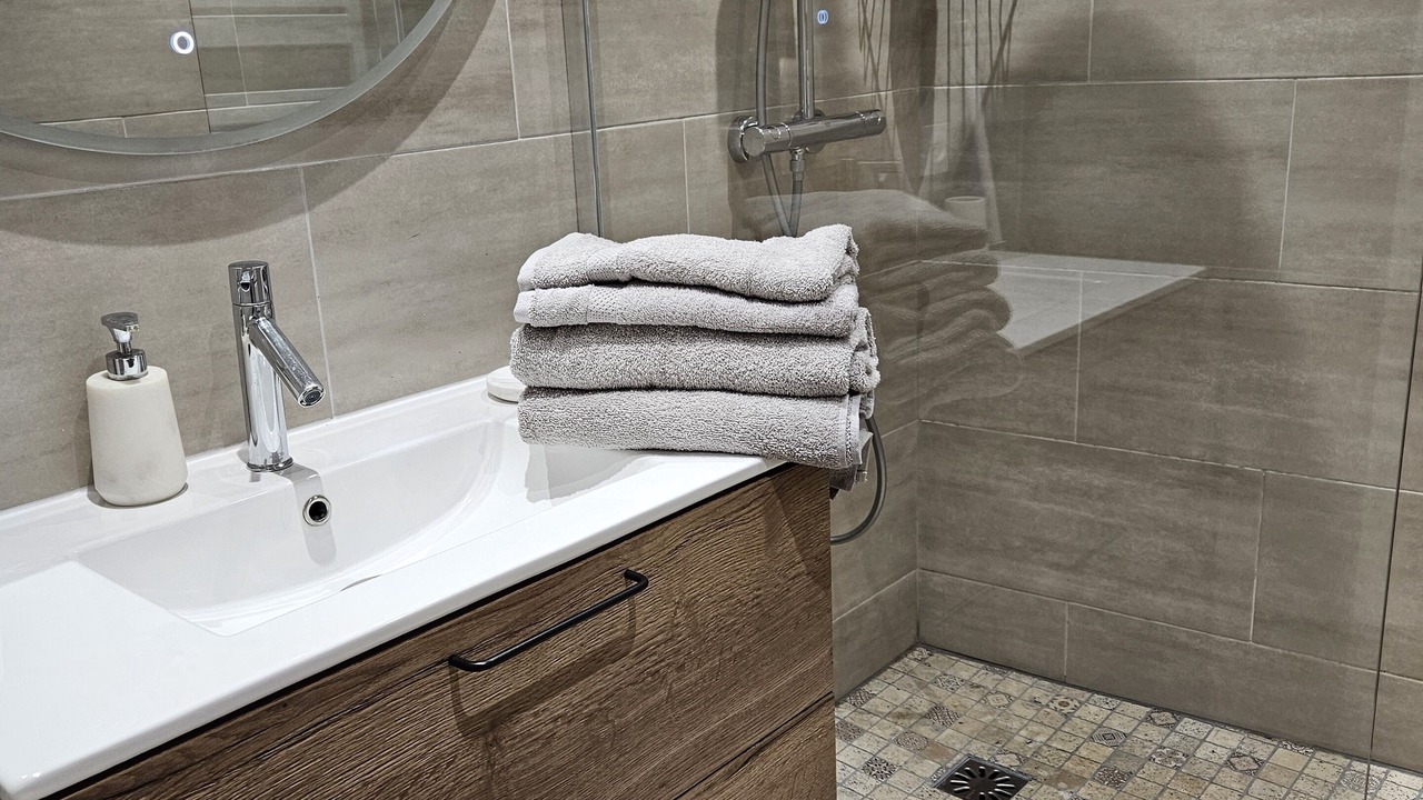 Photo of Bathroom in Enghien-les-Bains