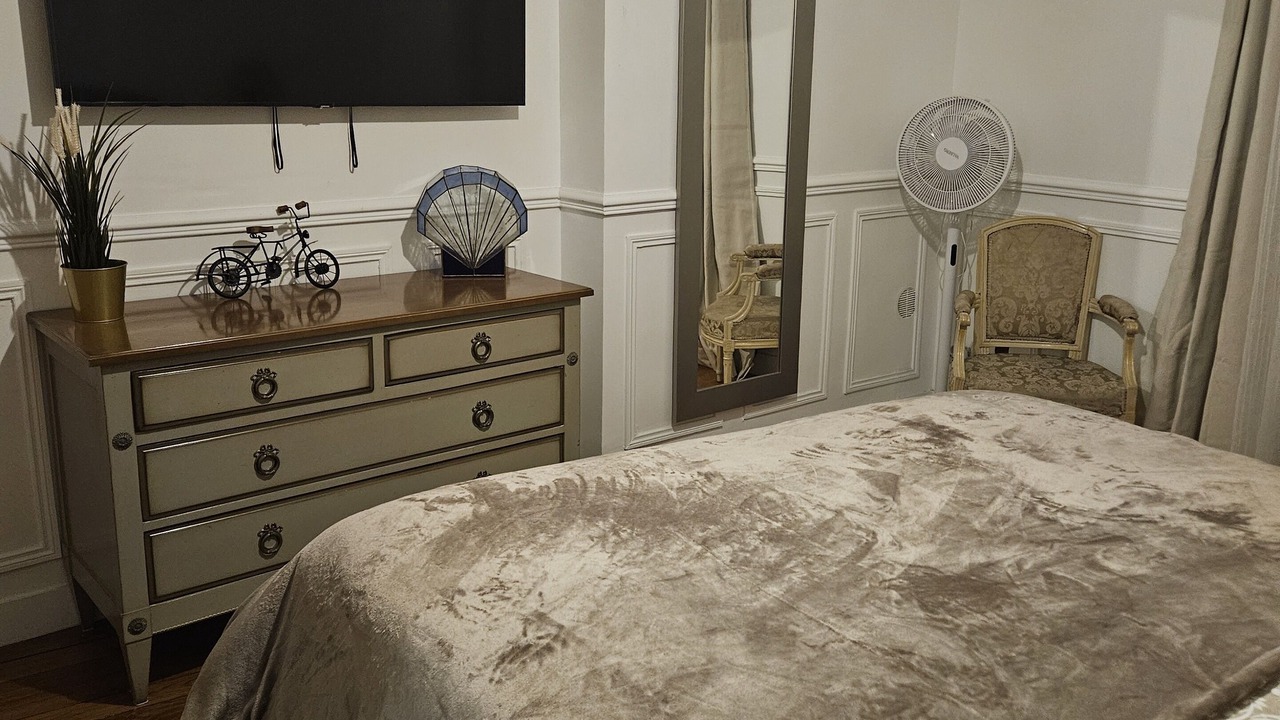 Photo of Bedroom in Enghien-les-Bains
