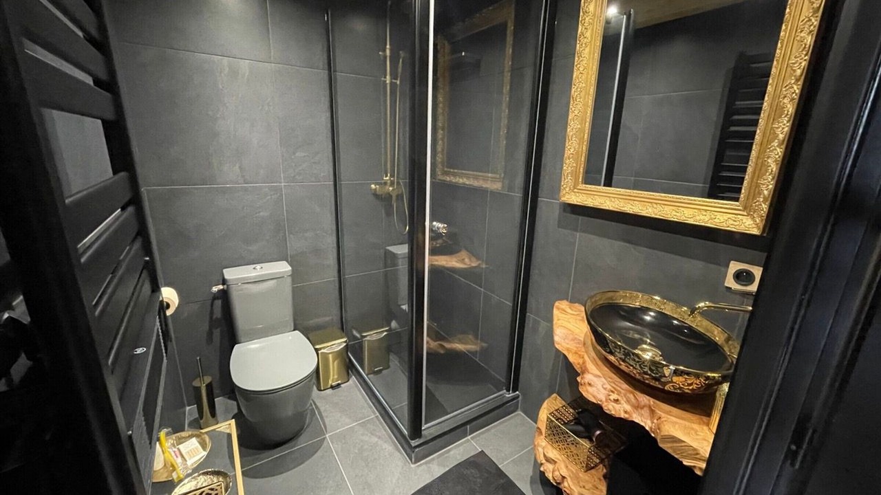 Photo of Bathroom in Moulins-sur-Yevre