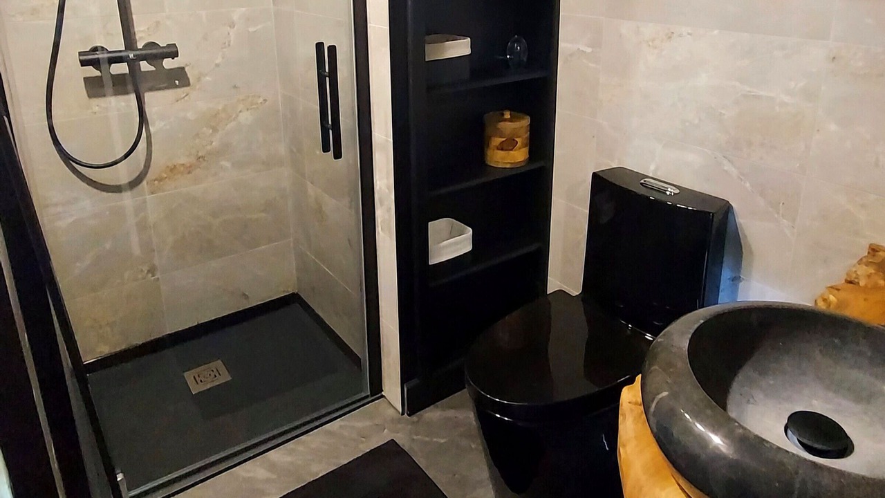 Photo of Bathroom in Moulins-sur-Yevre