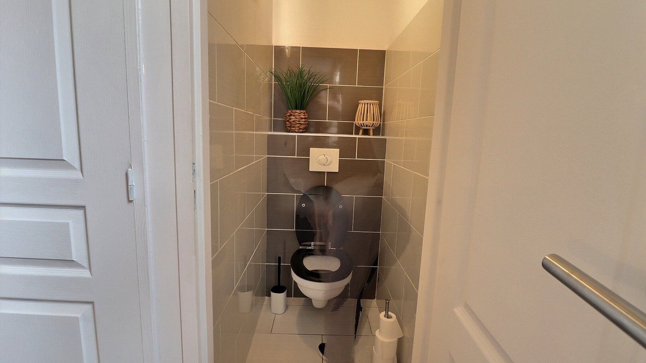 Photo of Bathroom in La Chapelle-Saint-Luc