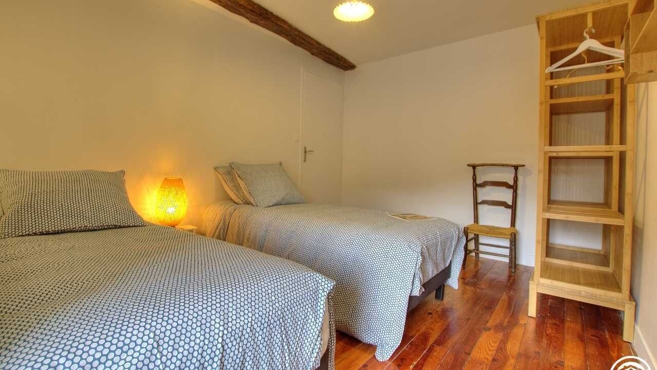 Photo of Bedroom in Montmerle-sur-Saone
